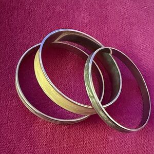 Elegant Bangle Set